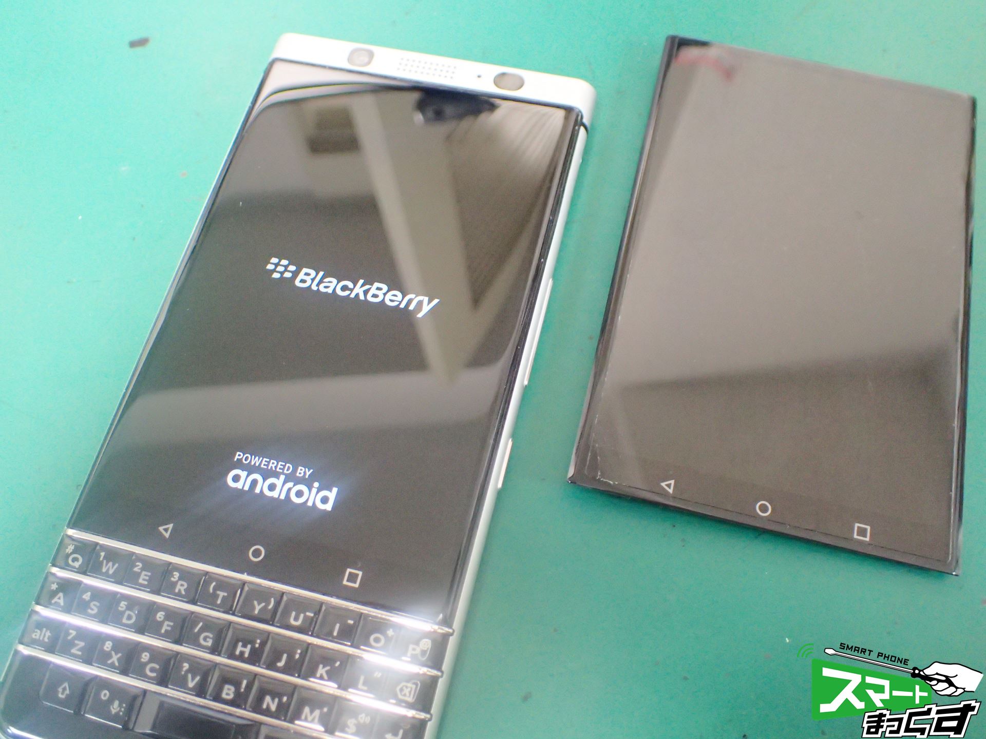 Blackberry KEYone 修理完了!