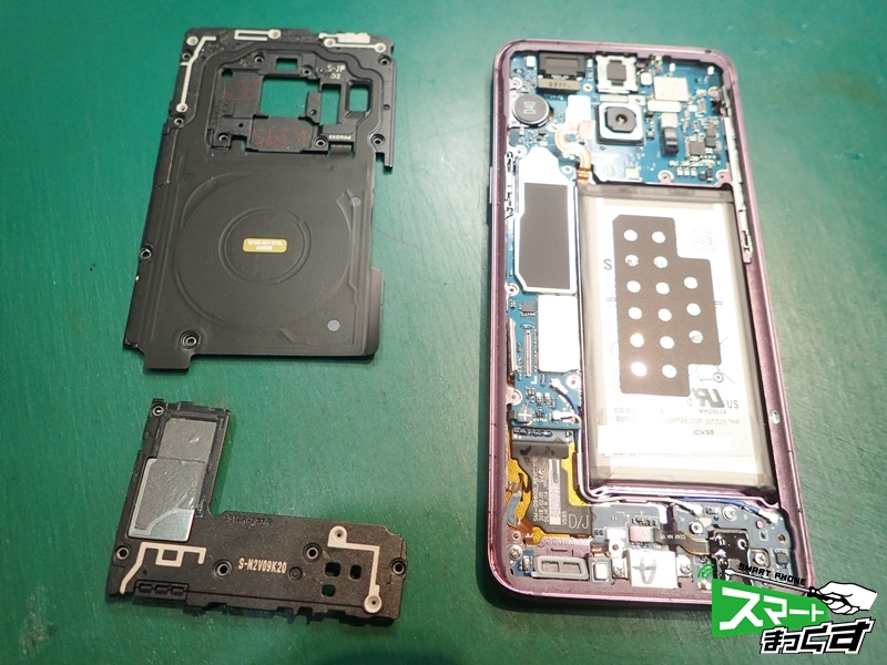 Galaxy S9 ガラス割れ修理　内部基板