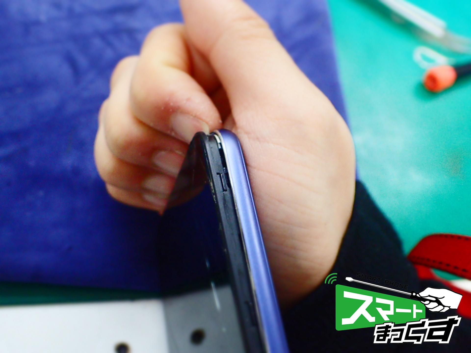 Xiaomi pocophone F1 殻割り
