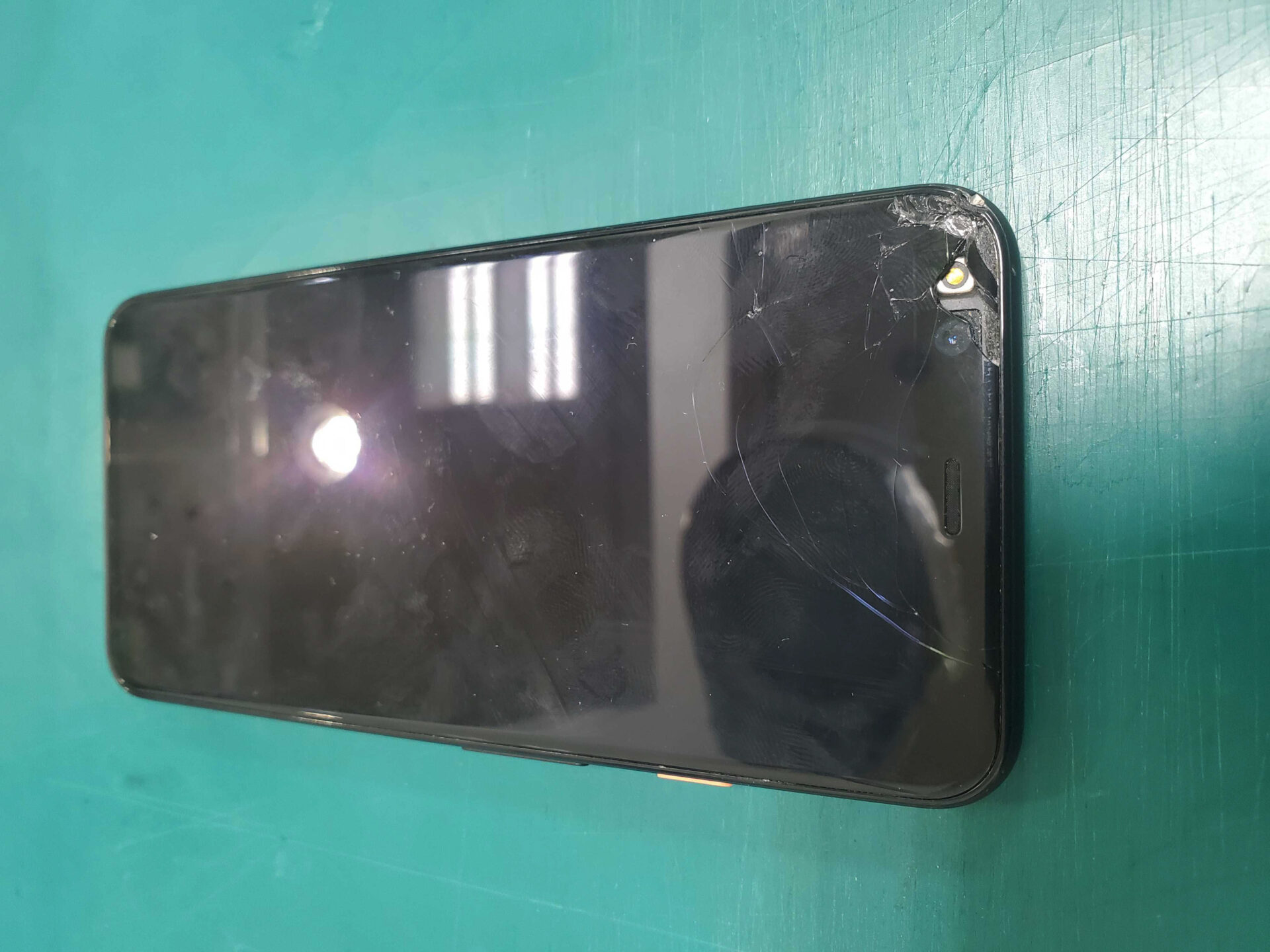 Pixel 4 ガラス・液晶割れ修理!-1