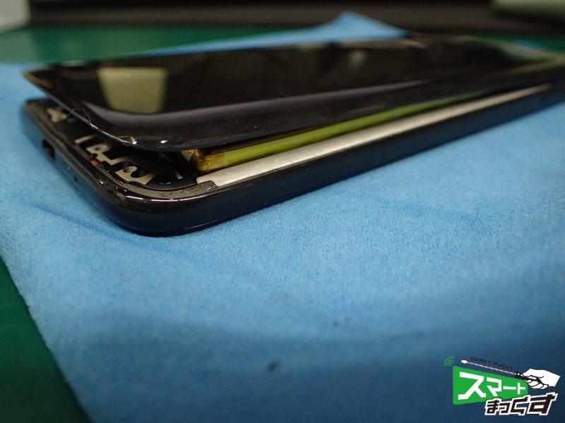 Motorola　Moto　G７　power　バッテリー膨張　修理