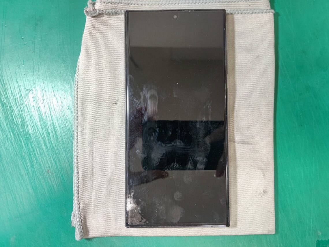 Samsung　Galaxy　S　23　Ultra　画面交換修理　滋賀