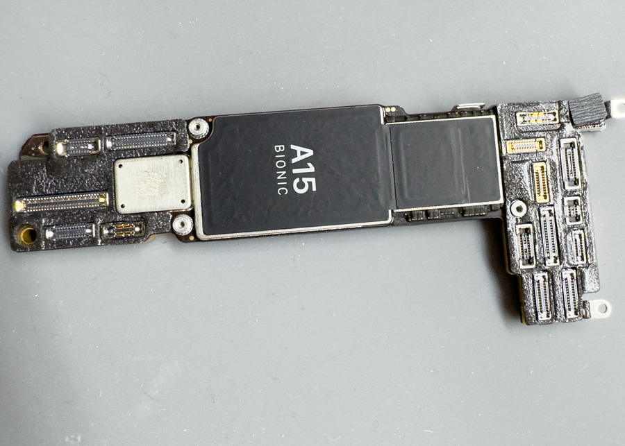 iPhone13 258GB スターライト 訳あり(基盤故障) iPhone13 256GB スター 