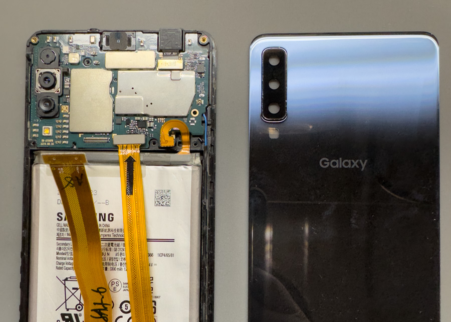 Galaxy A7 起動しない症状の修理【基板原因】 - 東京・大阪・滋賀の 