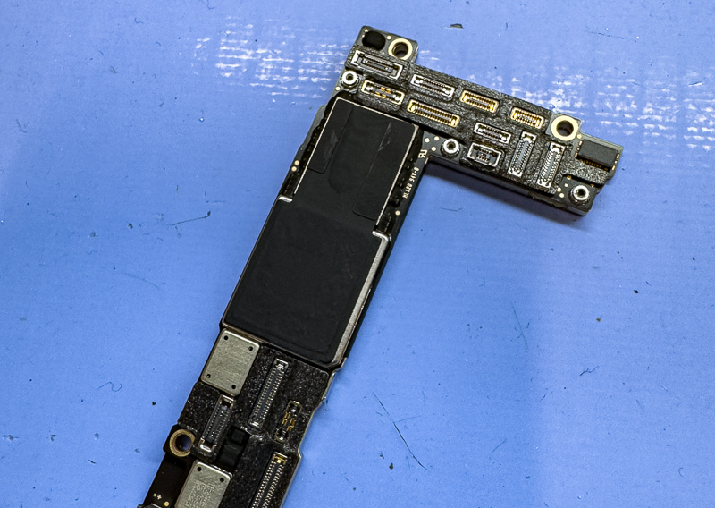 iPhone12 mini が突然の起動不良!?【基板復旧修理】 - 東京・大阪