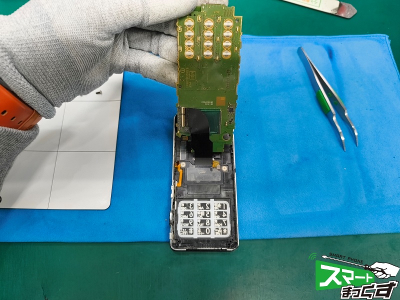 Panasonic P-05C 液晶不良修理