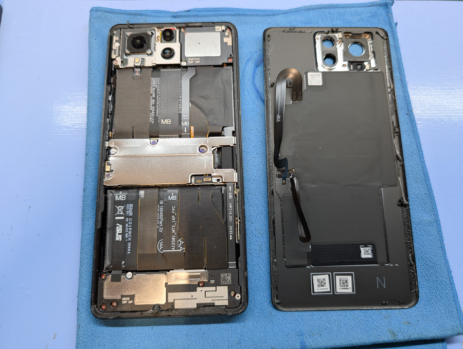 ROG Phone 9 Pro 充電の反応が悪い症状の修理【充電口交換】 - 東京