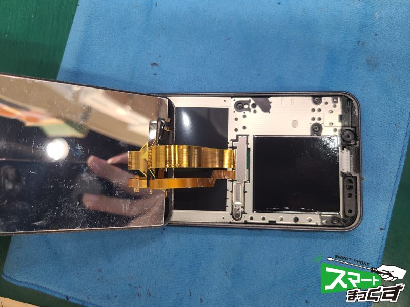 SHARP AQUOS sense2 バッテリー膨張修理 大阪梅田店