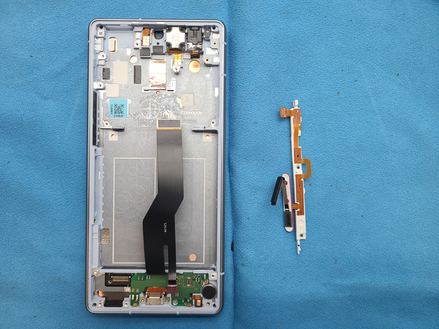 AQUOS R8 電源ボタンが反応しない(しづらい)症状の修理【即日対応】