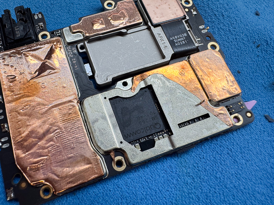 Mi 10T Lite 5G 突然電源が落ちて起動しなくなった【データ復旧基板