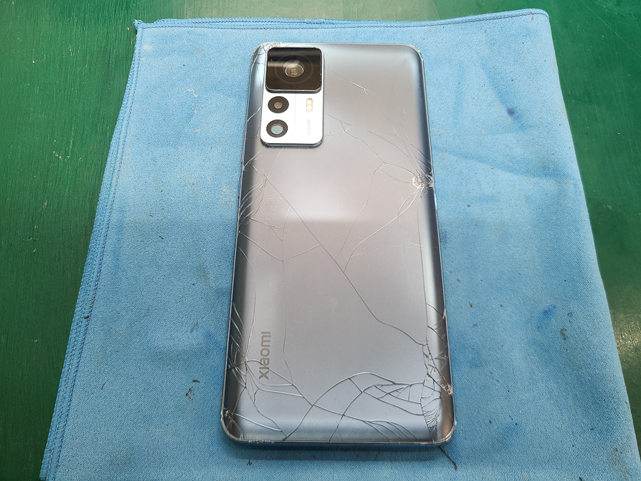 Xiaomi 12T Pro 画面と背面の割れ修理｜データそのまま即日交換 - 東京 
