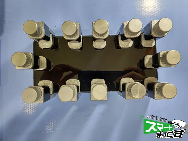 OPPO Reno13 A 圧着中