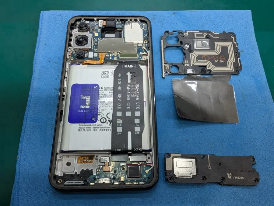 Galaxy A54 5G　プラカバーとラウドスピーカー取り外し