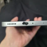 Xiaomi 15T 充電不良　充電口付近の写真