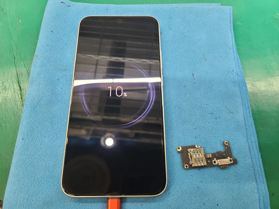 Xiaomi 15T 充電不良 (11)　修理完了