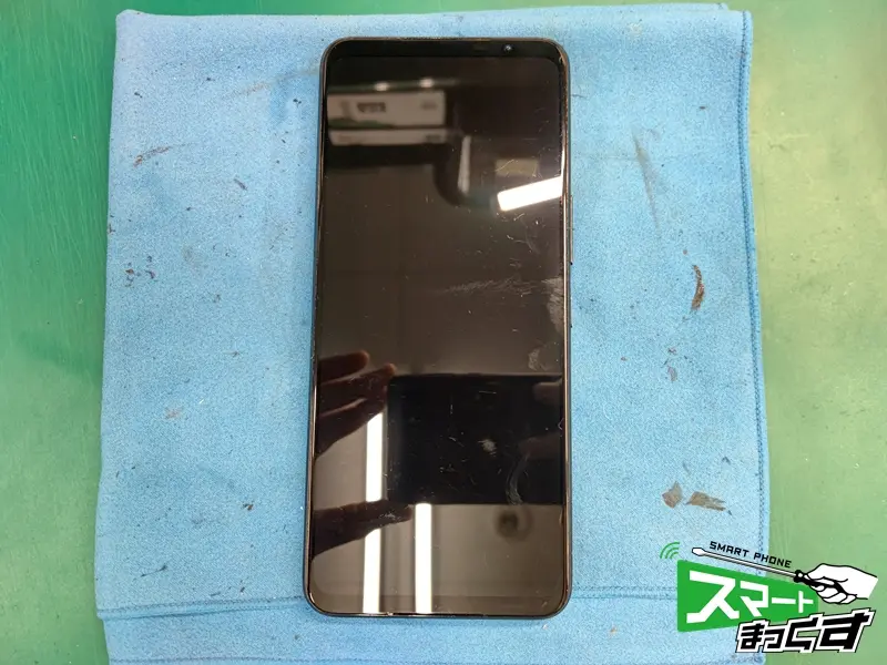 ASUS ROG Phone 6 分解前