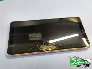 落下により真っ暗になったarrows Be4も画面交換で表示バッチリです！