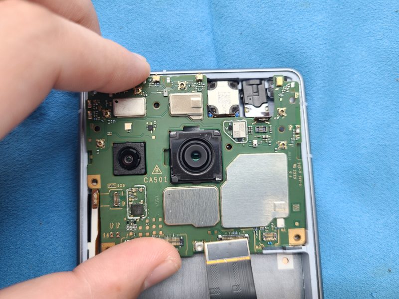 AQUOS R8 電源ボタンが反応しない(しづらい)症状の修理【即日対応】-14 AQUOS R8 電源ボタンが反応しない(しづらい)症状の修理【即日対応】-14