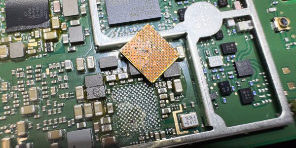 AQUOS sense3 lite 電源が入らなくなった【基板復旧修理】-3