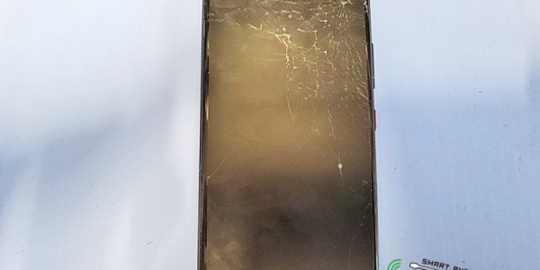 ASUS　ROG　Phone　7　画面交換修理　東京