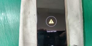 Galaxy S21 5G バッテリー交換修理 -滋賀- 【Check BATTERY】1