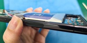 Galaxy S23 Ultra 膨張バッテリー交換修理【即日対応】大阪-6