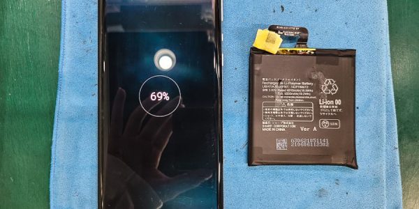 Leitz Phone 1 バッテリー膨張交換修理【即日対応】大阪-02