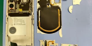 Nothing Phone(2) 各カバーなどを取り外した状態