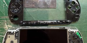 PSP-3000 液晶割れ画面交換修理-8