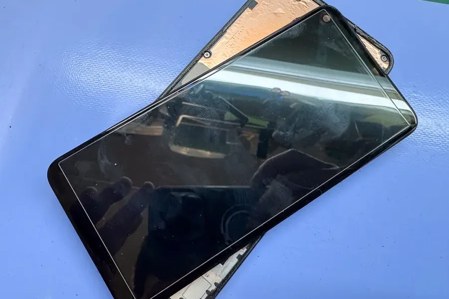 Pixel 4a 5G 全く電源が入らなくなった【基板復旧修理】-10