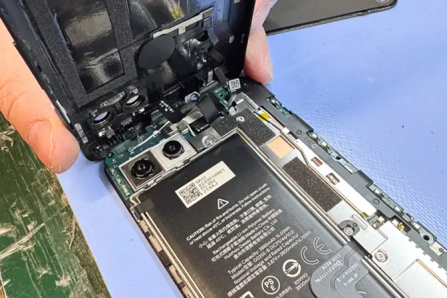 Pixel 4a 5G 全く電源が入らなくなった【基板復旧修理】-8