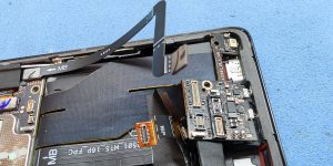 ROG Phone 9 Pro SIMスロットが破損してカードを取り出せなくなった症状の修理-14