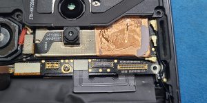 Redmagic 8 Pro 充電が出来なくなった【USBパーツ交換修理】-05