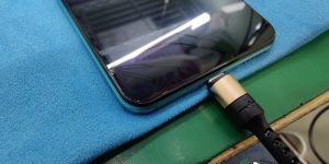 Xiaomi Mi 11 Lite 5G 画面割れ