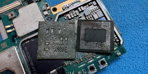 Xperia 1 Ⅲ ロゴで落ちて電源が入らない【基板復旧修理】-4