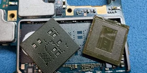 Xperia 5 Ⅲ ロゴで止まって起動しない【基板復旧修理】-4