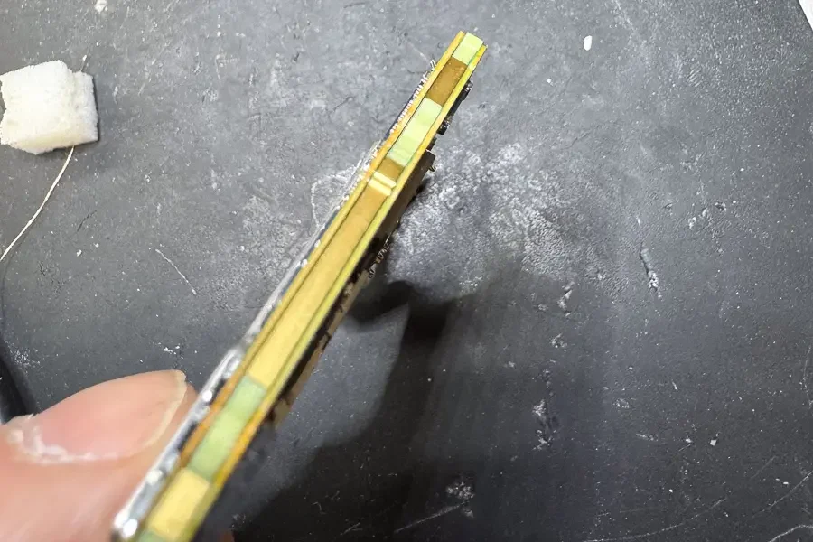 Xperia 5 Ⅴ 電源が入らない原因は本体の曲がり⁉【基板復旧修理】-3