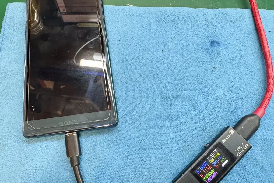 Xperia XZ2 突然電源が入らなくなってしまった【基板復旧修理】-6