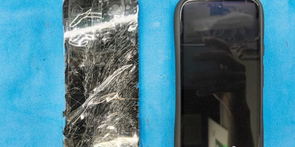 Pixel 8a 画面交換完了