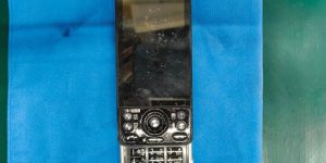 Panasonic P-05C 液晶不良修理