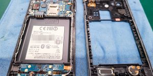 docomo L-05E タッチが効かない【基板組み換え修理】-15