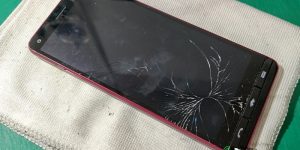 京セラ　BASIO　4　KYV47　画面交換修理　滋賀