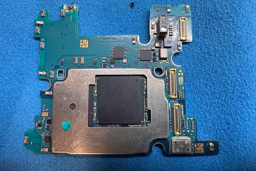 電源の入らないGalaxy S22+を基板修理で復旧【他社修理失敗品】-6 電源の入らないGalaxy S22+を基板修理で復旧【他社修理失敗品】-6